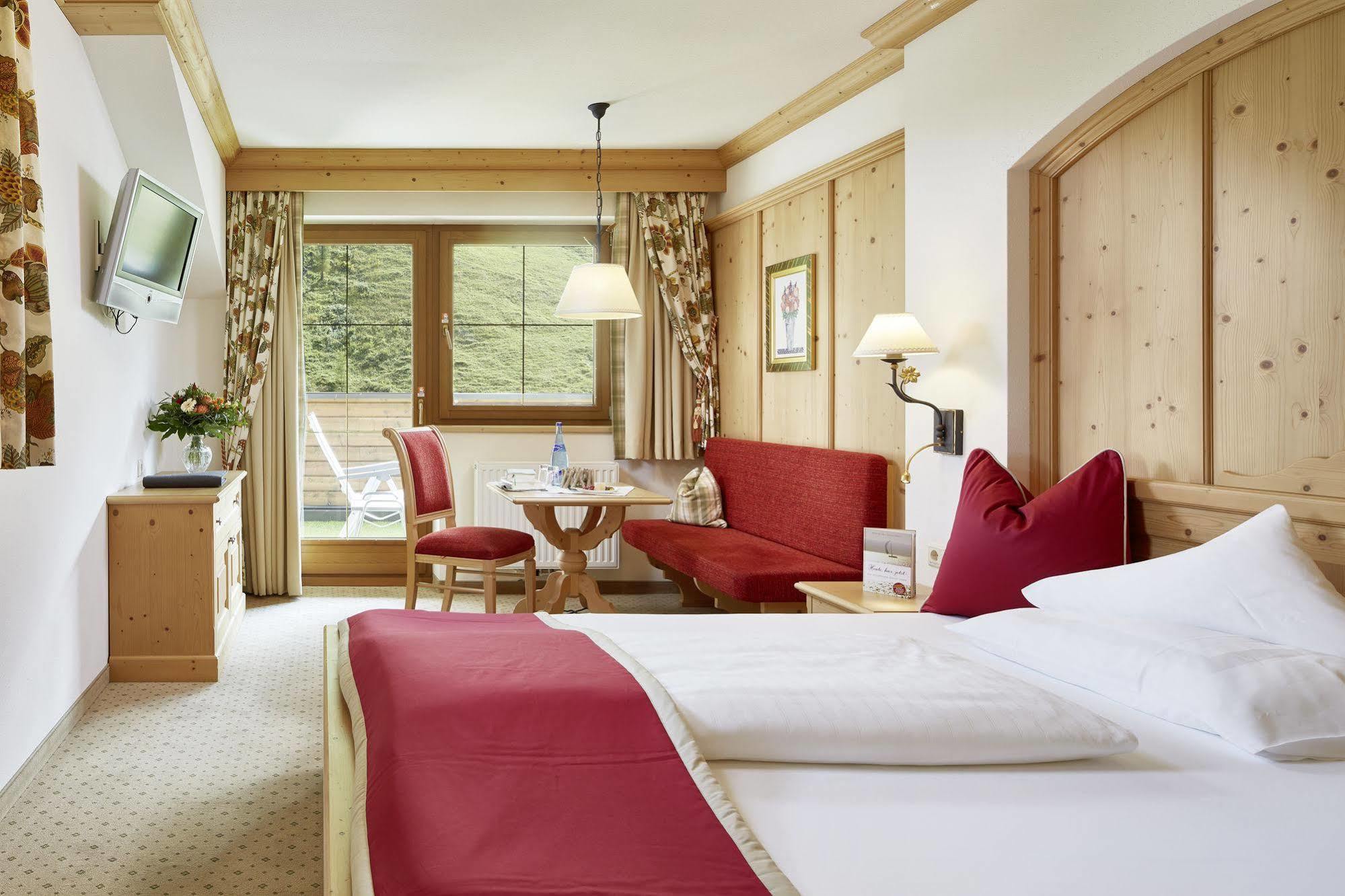 Hotel Alpenhof Tux Εξωτερικό φωτογραφία