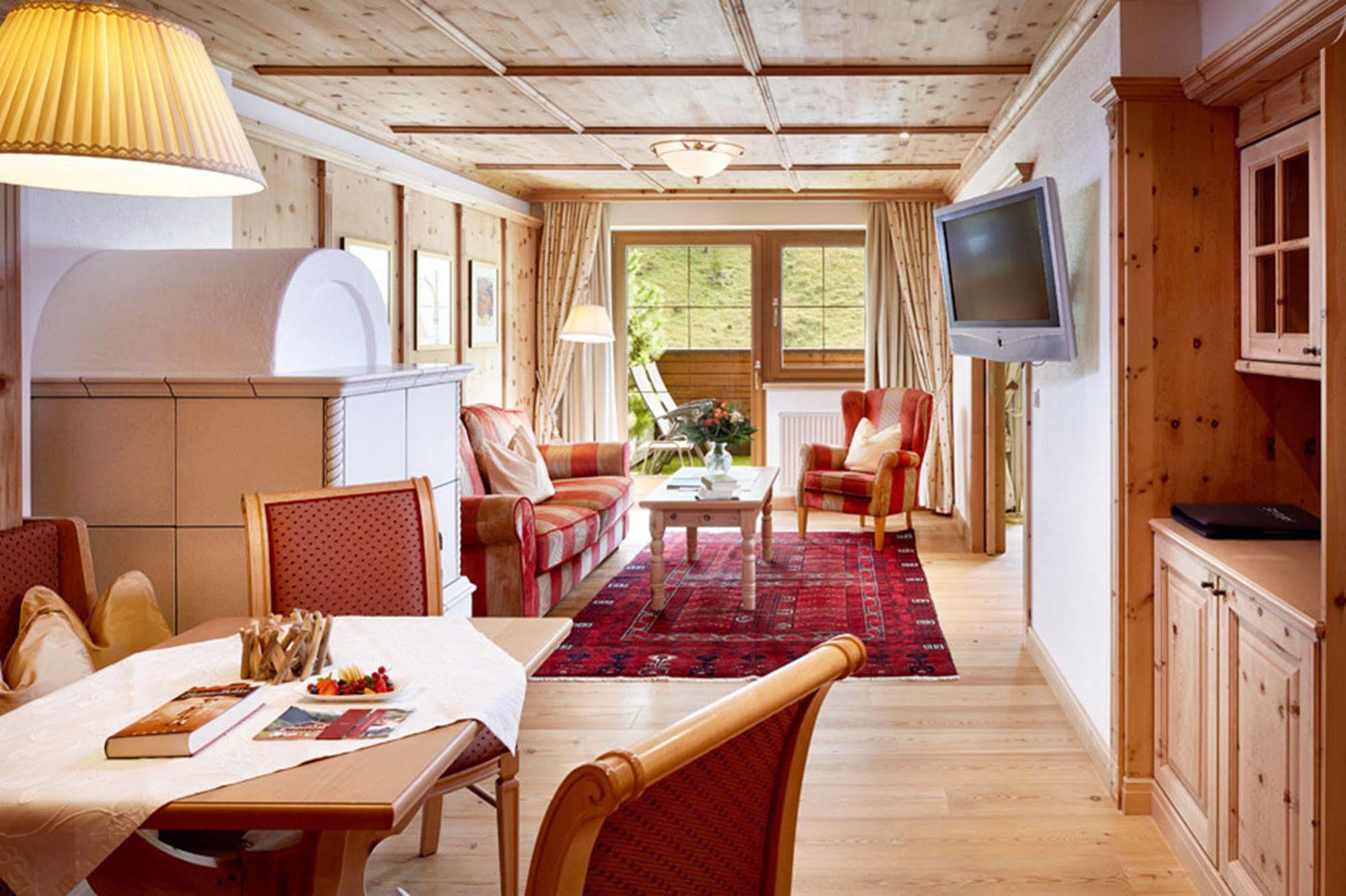Hotel Alpenhof Tux Εξωτερικό φωτογραφία