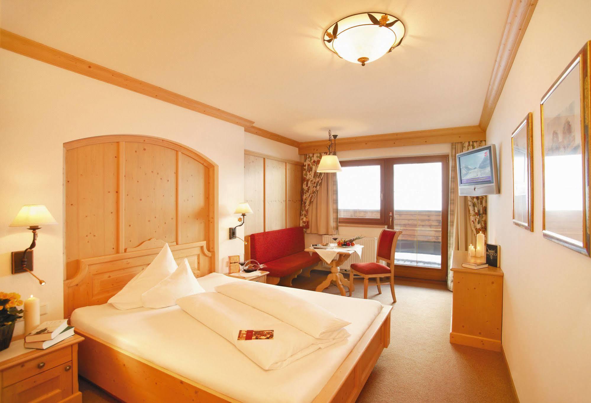 Hotel Alpenhof Tux Εξωτερικό φωτογραφία